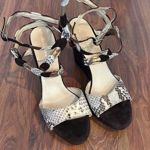 Casuccio & Scalera suede ankle wrap wedge sandals 39 beige brown
